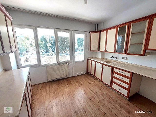 Kuşadası Adliye Karşısı Ticari/Mesken 3+1 Kiralık Daire - Görsel 5