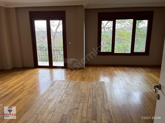 Sarıyer Maden Pera Konaklarında Orman Manzaralı Geniş Bahçeli Kiralık Villa - Görsel 8