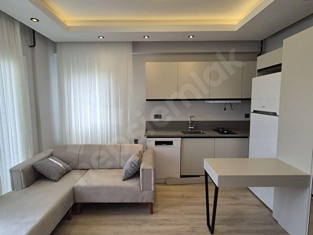 ERTUĞRULGAZİDE 1+1 FULL EŞYALI DOĞALGAZLI İLK OTURAN SİZ OLUN
