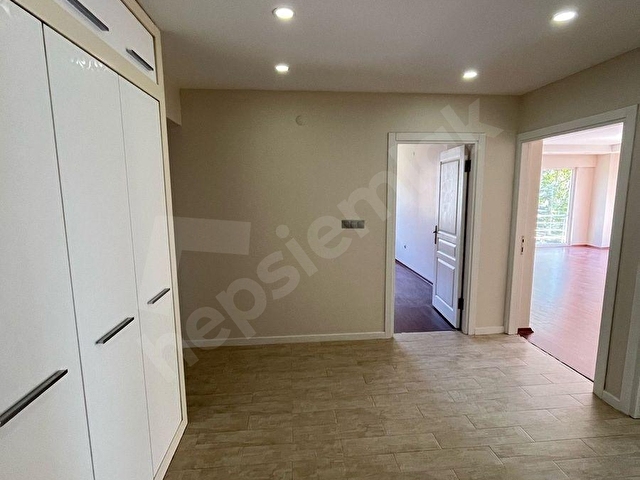 ALPAĞUT MAHALLESİ 3+1 EBEVEYN BANOLU GENİŞ DAİRE
