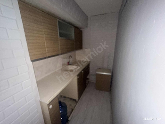Karşıyaka çarşı içinde kiralık ofis - Görsel 18