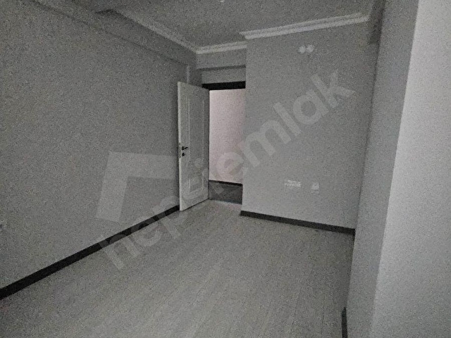 EMLAKCIMDAN FIRSAT ESENLİ CAD YANI ARA KAT İSKANLI ASANSÖRLÜ 2+1 - Görsel 9