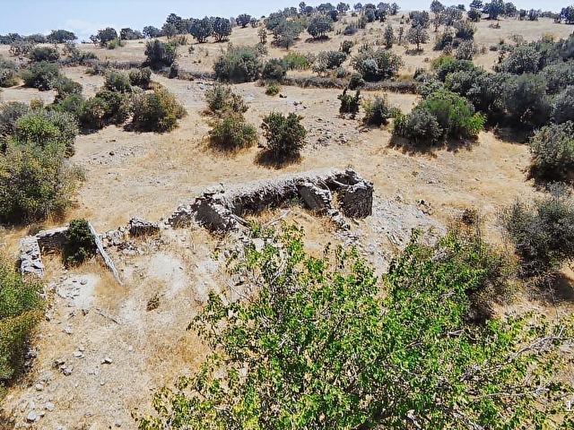EZİNE KÖSELER KÖYÜNDE 860 m² KIŞLA YERİ - Görsel 11