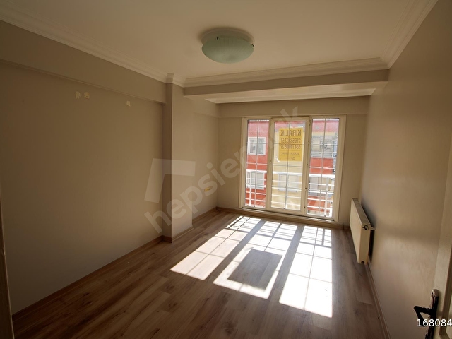 ÜMRANİYE SİTE MAH. 2+1 85 M2 SATILIK ARAKAT DAİRE