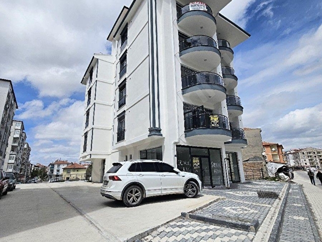 CARŞI  MERKEZDE  KİRALIK   ARAKAT  OFİS  BELEDİYE  BİNASI VE ADLİYE YÜRÜME MESAFESİNDE KİRALIK OFİS - Görsel 5