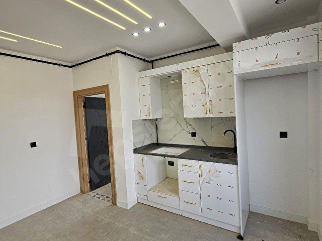 CARŞI  MERKEZDE  KİRALIK   ARAKAT  OFİS  BELEDİYE  BİNASI VE ADLİYE YÜRÜME MESAFESİNDE KİRALIK OFİS - Görsel 8