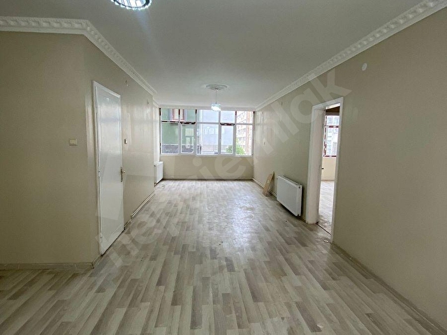 ZİYAPAŞADA KAPALI MUTFAK DOĞALGAZLI TEMİZ 2+1 KİRALIK DAİRE - Görsel 15