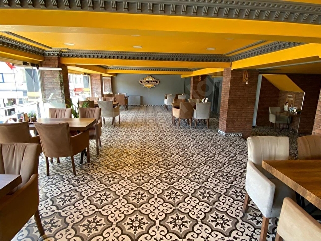 BAYRAMPAŞA TOPÇULAR CADDE ÜZERİ SATILIK 3 KATLI TİCARİ İŞ YERİ - Görsel 4
