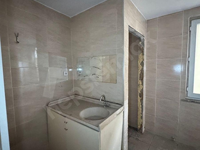 İPEKTEN KİRALIK BİNA 3 KATLI HER KAT 330 M2 CADDE ÜZERİ - Görsel 12