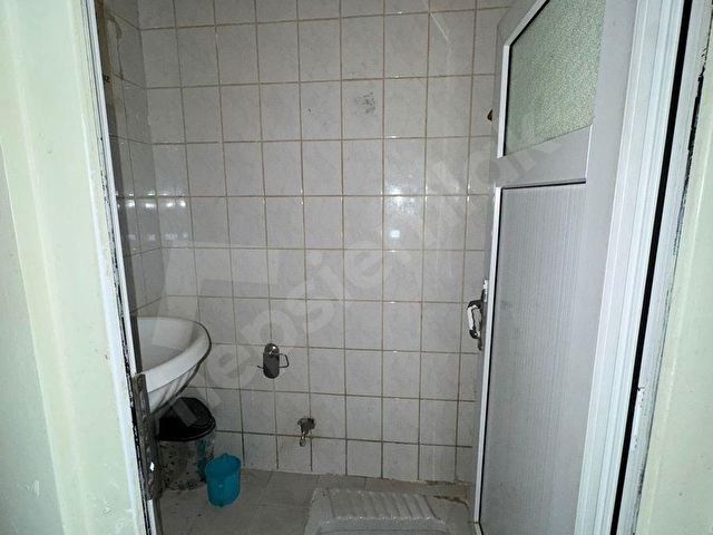 İPEKTEN KİRALIK BİNA 3 KATLI HER KAT 330 M2 CADDE ÜZERİ - Görsel 20