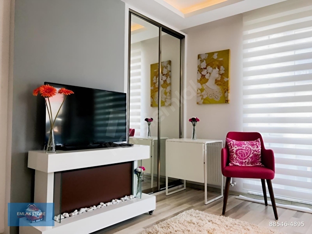 EMLAK STOREDAN CADDE YAKINI ARAKATTA EŞYALI KİRALIK 1+1 DAİRE