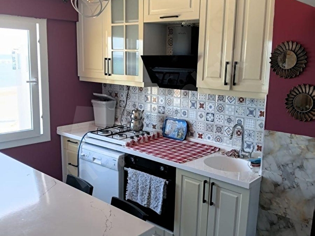 Güzelbahçe Merkezde Eşyalı Kiralık 2+1 Deniz Manzaralı Her Oda - Görsel 24