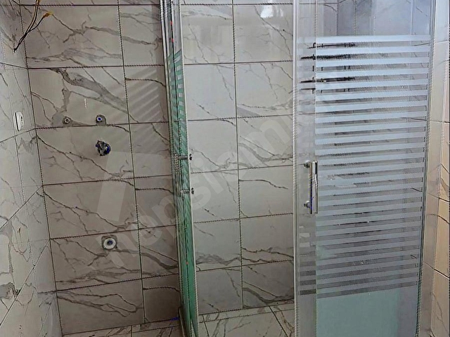 AKSOYDA SAHİLE VE İSKELEYE YAKIN ARA KAT ASANSÖRLÜ VE DOĞALGAZLI KİRALIK - Görsel 23