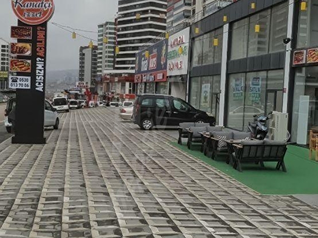 GÜNEŞEVLER İN EN HAREKETLİ CADDESİNDE SATILIK İŞYERİ - Görsel 5