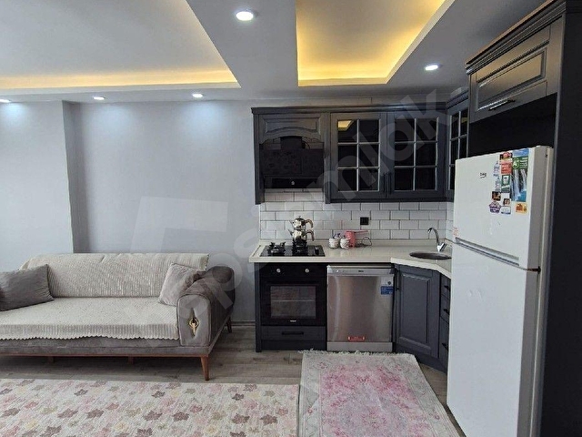 ÇARKIPAREDE 1+1 FULL EŞYALI PARK KARŞISI SİTE İÇİ KİRALIK DAİRE - Görsel 2