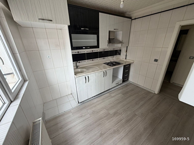 MALAZGİRT MAH/DE KAT KONUMUNDA BAĞIMSIZ MUTFAK 1+1 DAİRE - Görsel 3