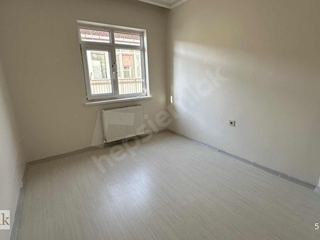 SOKULLU CADDE 3+1 KATTA ÖN CEPHE BAĞIMSIZ SALON - Görsel 8