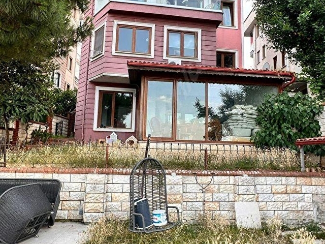 Trabzon Akçaabat Söğütlüde Kiralık Eşyalı Dubleks Daire