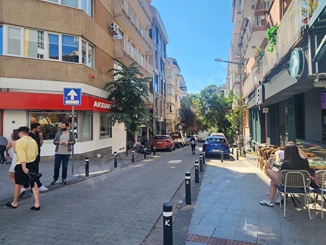 KADIKÖY @ MODA MERKEZİNDE YEŞİLLLİKLER İÇİNDE YAŞAM 2+1 KİRALIK