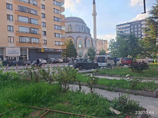 YÜKSELDEN DİKMEN LİZBON CADDESİNDE İŞYERİ DÜKKAN. - Görsel 11