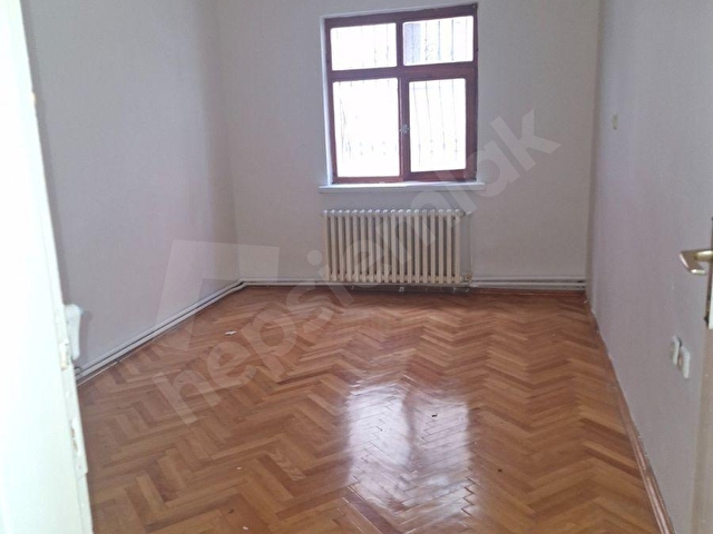 AŞAGI ÖVEÇLERDE KİRALIK DAİRE 2+1 1.KAT YÜKSEKLİGİNDE ALT KATI DAİRE BOYALI BADANALI ÇETİN EMEÇ YAK - Görsel 11