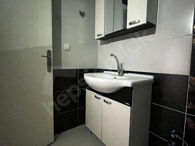 GÜLEÇ EMLAK`TAN MERKEZİ KONUMDA SATILIK DAİRE - Görsel 14