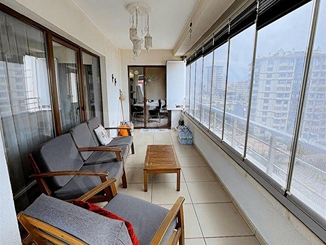 POLAT LİVEDAN 3+1 EBEVEYN BANYOLU ARA KAT FULL YAPILI DAİRE - Görsel 8