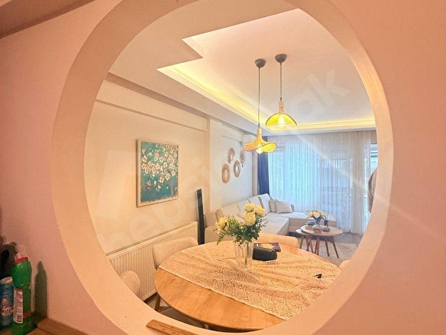 BAHÇELİEVLERİN EN GÜZEL YERİNDE LÜKS TADİLATLI SATILIK DAİRE - Görsel 4