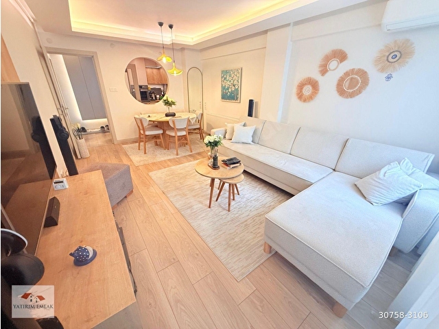 BAHÇELİEVLERİN EN GÜZEL YERİNDE LÜKS TADİLATLI SATILIK DAİRE - Görsel 8