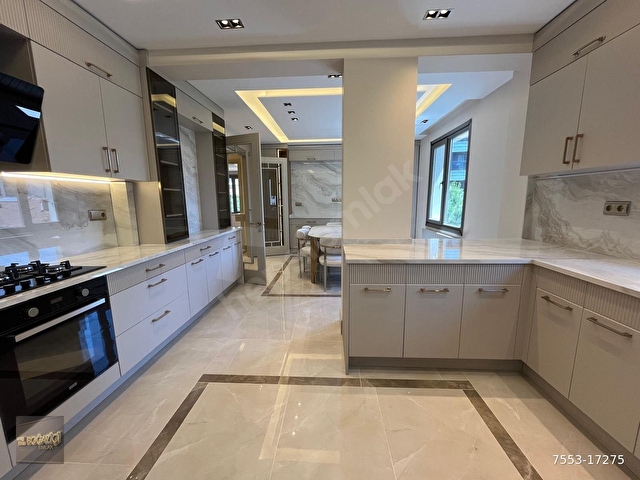 ÇİFTEHAVUZLARDA BAĞDATA YAKIN LÜKS MİMARİ DEKORLU 220m2 4+1 BOŞ DAİRE - Görsel 20