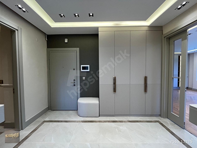 ÇİFTEHAVUZLARDA BAĞDATA YAKIN LÜKS MİMARİ DEKORLU 220m2 4+1 BOŞ DAİRE