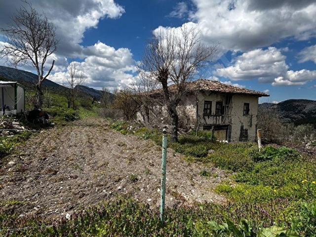 BİLECİK YENİPAZAR DEREKÖYDE 406 M2 SATILIK KÖY İÇİ İMARLI ARSA - Görsel 5