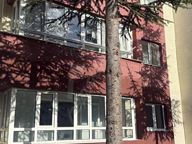 İPEK EMLAKTAN SATILIK ESKİŞEHİR 75. YIL MAHALLESİ  3+1 KOMBİLİ DAİRE - Görsel 2
