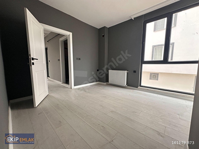 EKİP Emlak; KÖRFEZde TRAMVAYA YAKIN LOFT KİRALIK SIFIR 1+1 DAİRE - Görsel 9