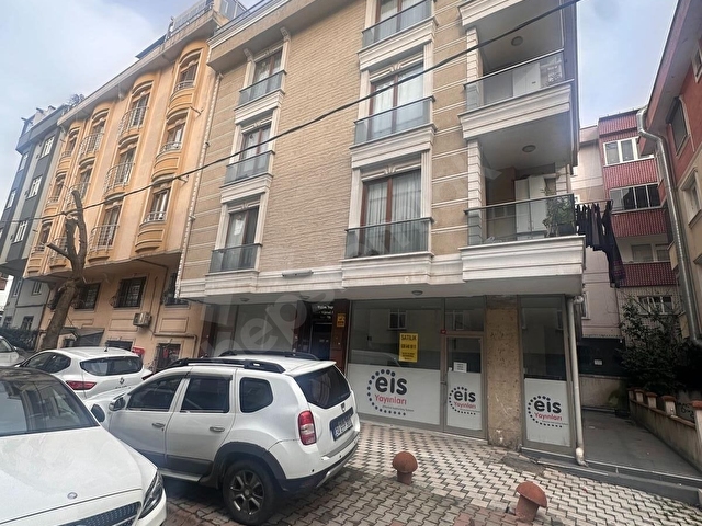 ÇEKMEKÖY METROYA-1 DK- DEPOLU BAHÇE KULLANIMLI SATILIK DÜKKAN