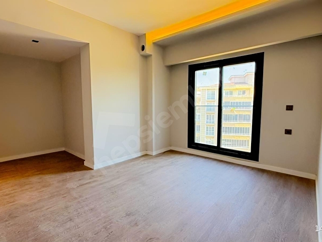TORBALI MURAT BEY MAHALLESİNDE HAVUZLU SİTEDE LÜX DAİRE - Görsel 13