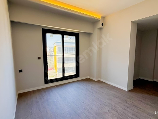 TORBALI MURAT BEY MAHALLESİNDE HAVUZLU SİTEDE LÜX DAİRE - Görsel 8