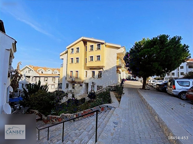 Datça merkez liman mevkiinde ayrı mutfaklı/antreli geniş daire - Görsel 22
