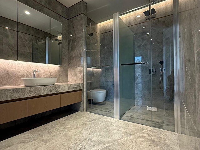 Nişantaşı Koru Sitesinde Deniz Manzaralı 3+1 Satılık Daire
