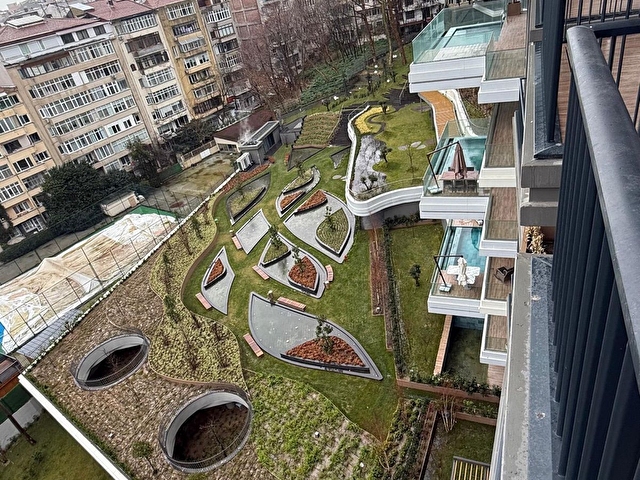 Nişantaşı Koru Sitesinde Deniz Manzaralı 3+1 Satılık Daire