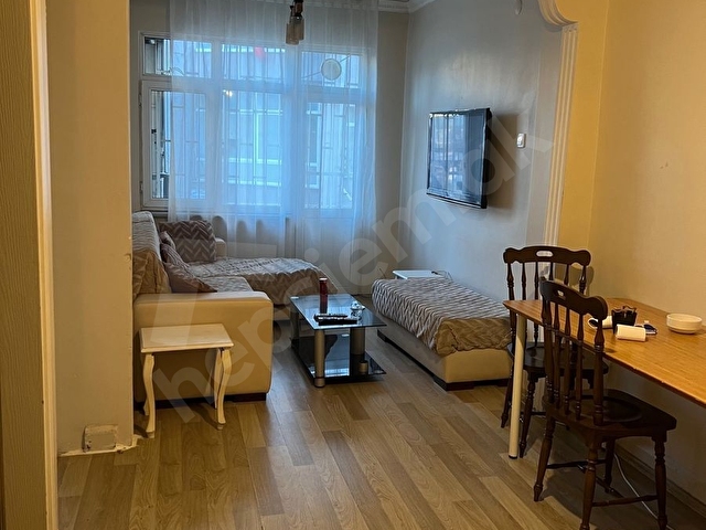 ŞEHREMINI MEYDANDA 2+1 EŞYALI DAİRE - Görsel 2