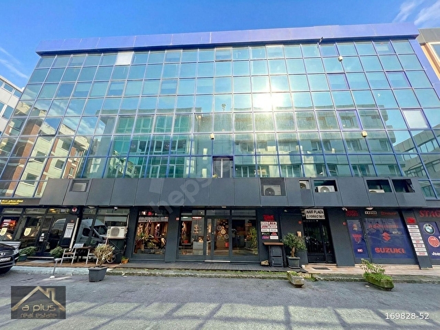 KADIKÖY,HASANPAŞA MERKEZİ KONUMDA, 300m2KİRALIK PLAZA KATI