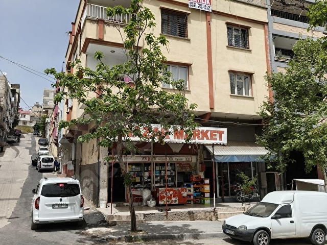 EMLAK DİYARINDAN MÜSTAKİL KOMPLE 2+1 EV İKİ DÜKKAN SATLIK - Görsel 2