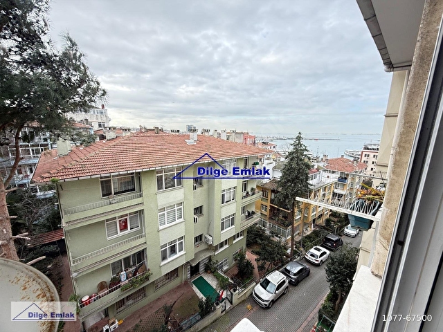 Kadıköy Rasimpaşada 3+1 Boğaz Manzaralı Balkonlu Satılık Daire