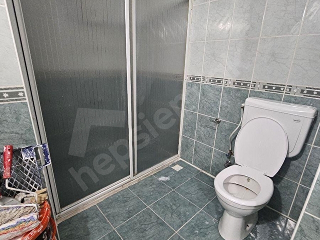 Sakarya mahallesi merkezi konumda, geniş 3+1 temiz kiralık daire - Görsel 16