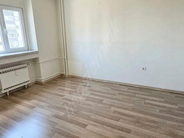 Çankaya OYAK Sitesinde,Ara kat,YAPILI ve Manzaralı, Merkezi Konum,Çift Asansör, 3+1 Kiralık Daire... - Görsel 8