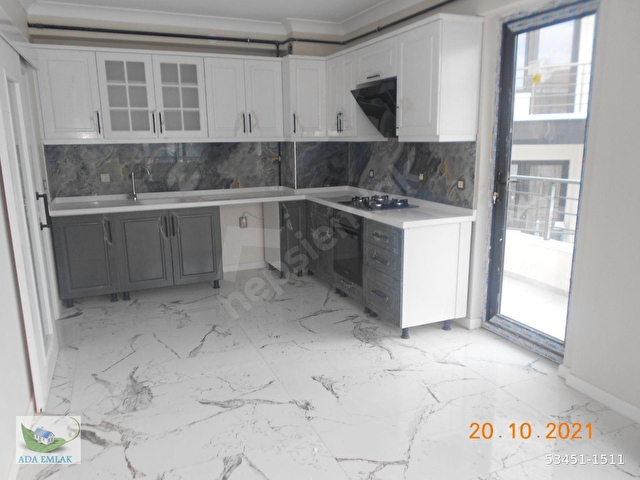 ADA EMLAK GÜVENCESİYLE 6+1 MANZARALI SIFIR 2 BANYO 2 TUVALET LÜX DUBLEX  MERKEZDE - Görsel 2