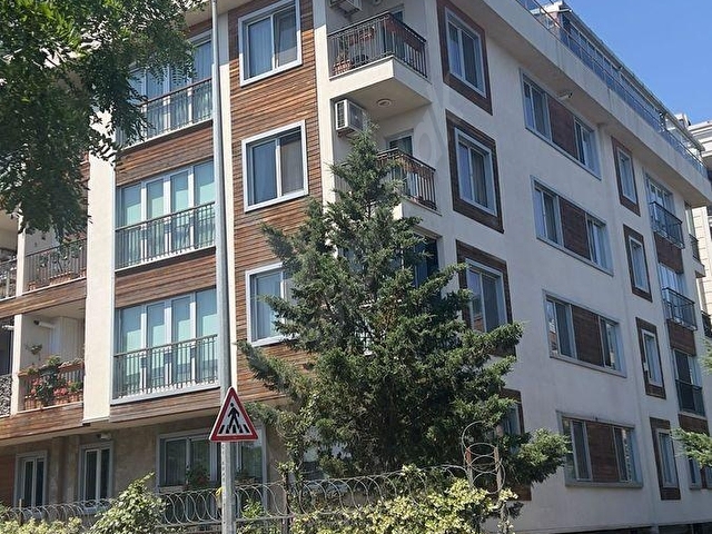 HALİL RIFAT PAŞADA ARA KAT MASRAFSIZ DAİRE