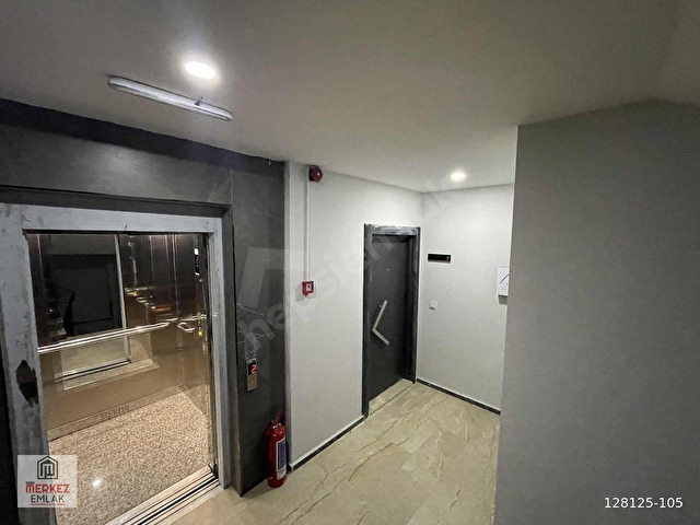 Başiskele Belediyesi Karşısında Cadde Cepheli KİRALIK Ofis - Görsel 15