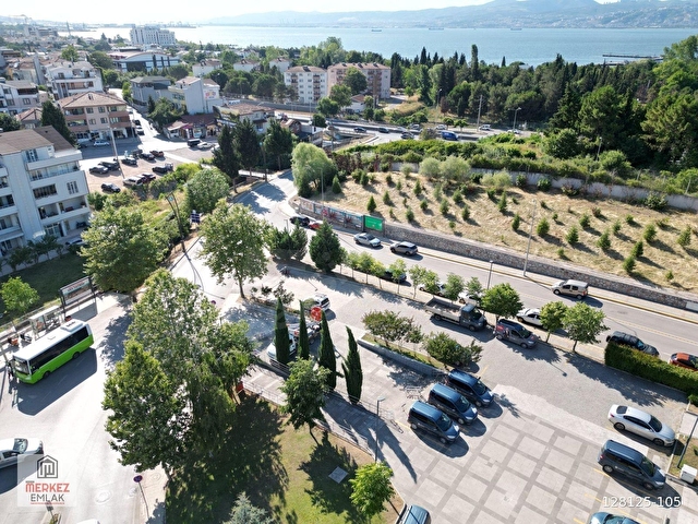 Başiskele Belediyesi Karşısında Cadde Cepheli KİRALIK Ofis - Görsel 7